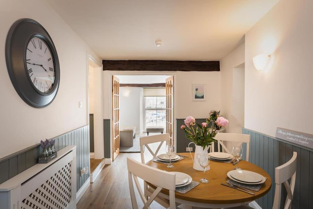 Blue Skies Apartment - Harbour Views Torquay Bagian luar foto