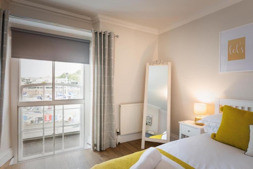 Blue Skies Apartment - Harbour Views Torquay Bagian luar foto